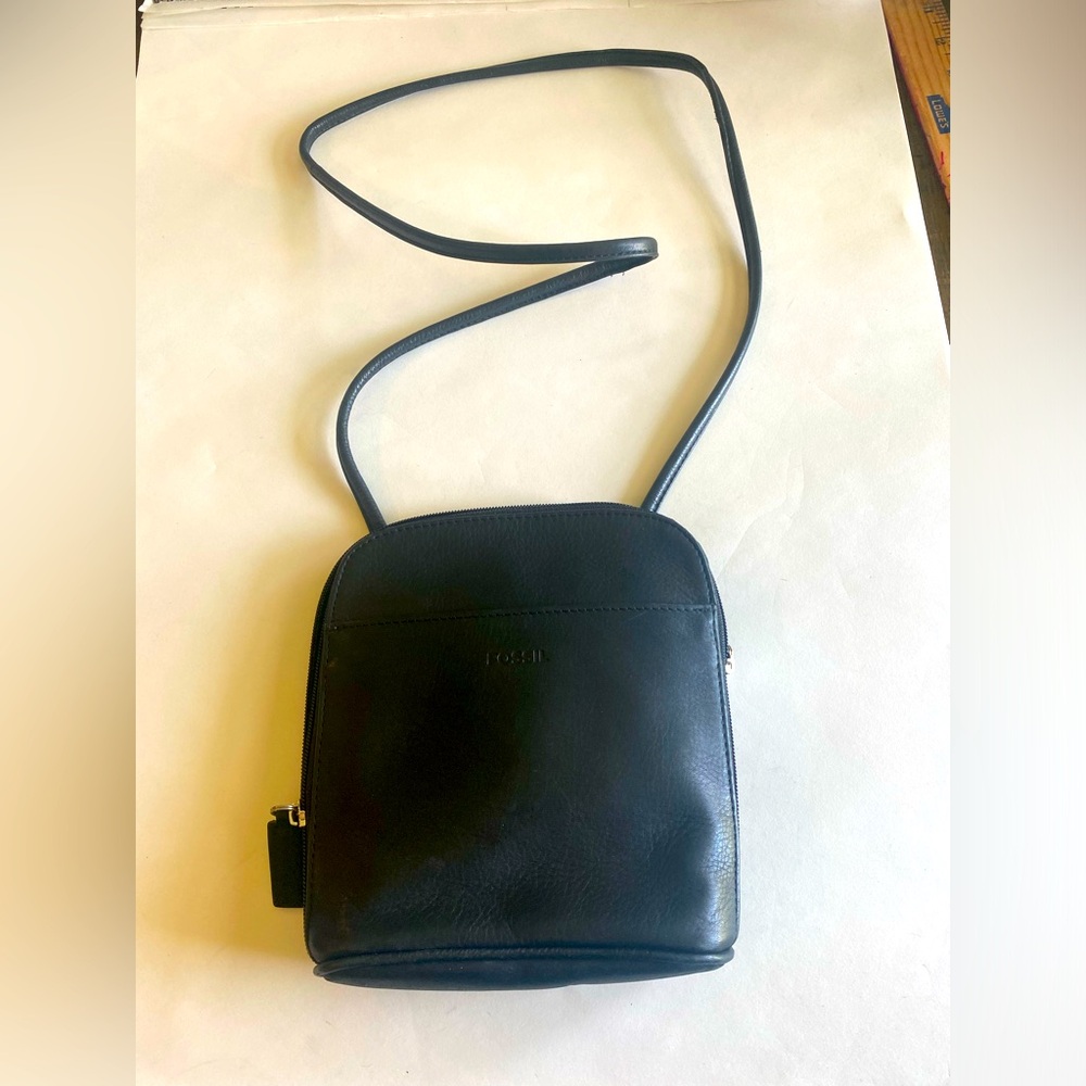 Fossil leather crossbody purse. Black